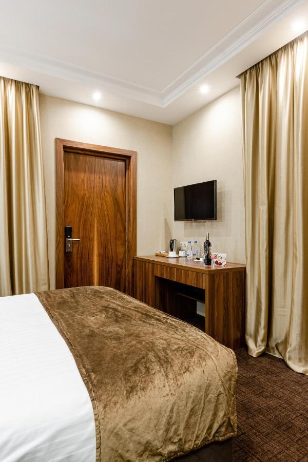 Crystal Hotel Kiev Bagian luar foto