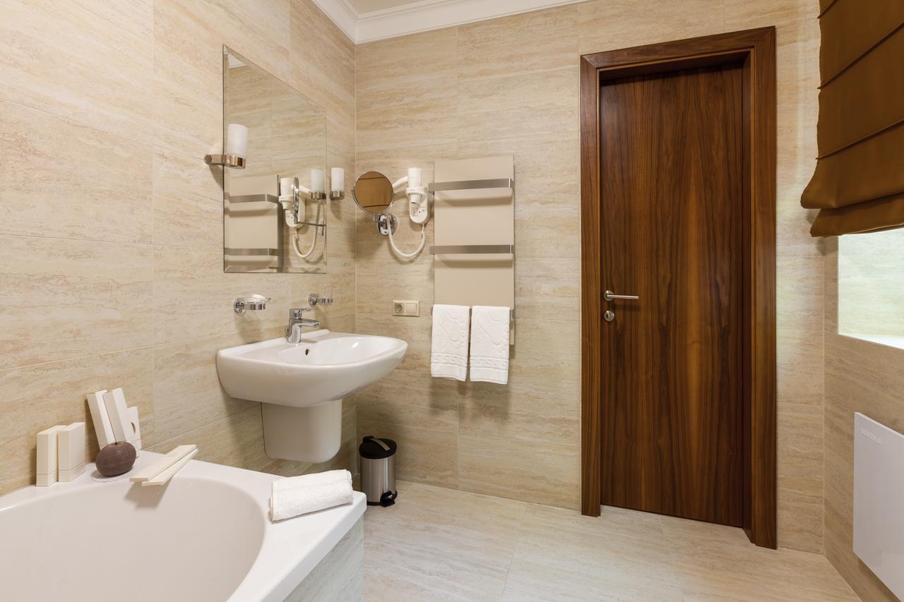 Crystal Hotel Kiev Bagian luar foto