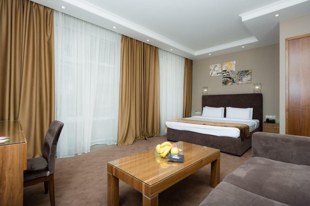 Crystal Hotel Kiev Bagian luar foto